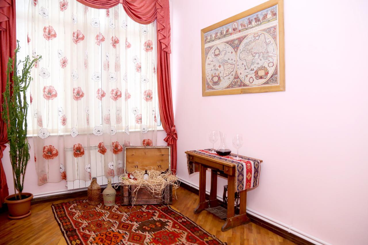 Apartment On 11 Amiryan Street Jerevan Buitenkant foto