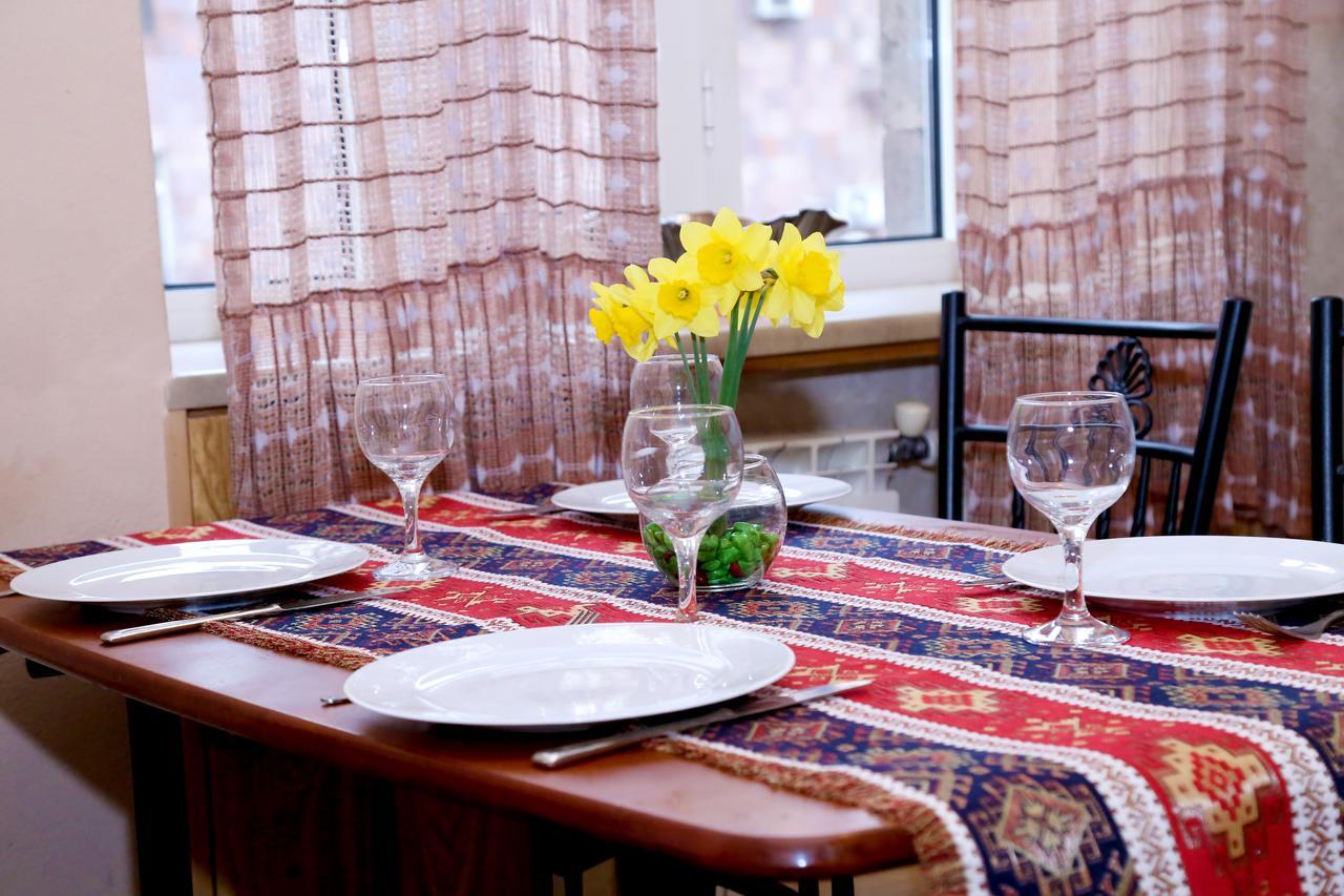 Apartment On 11 Amiryan Street Jerevan Buitenkant foto