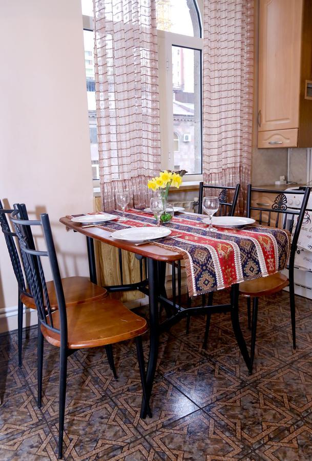 Apartment On 11 Amiryan Street Jerevan Buitenkant foto