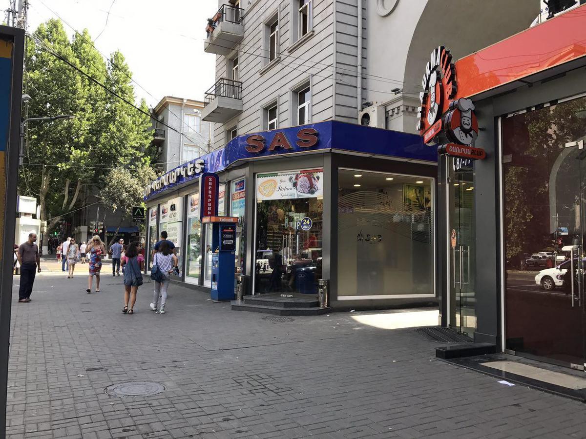 Apartment On 11 Amiryan Street Jerevan Buitenkant foto